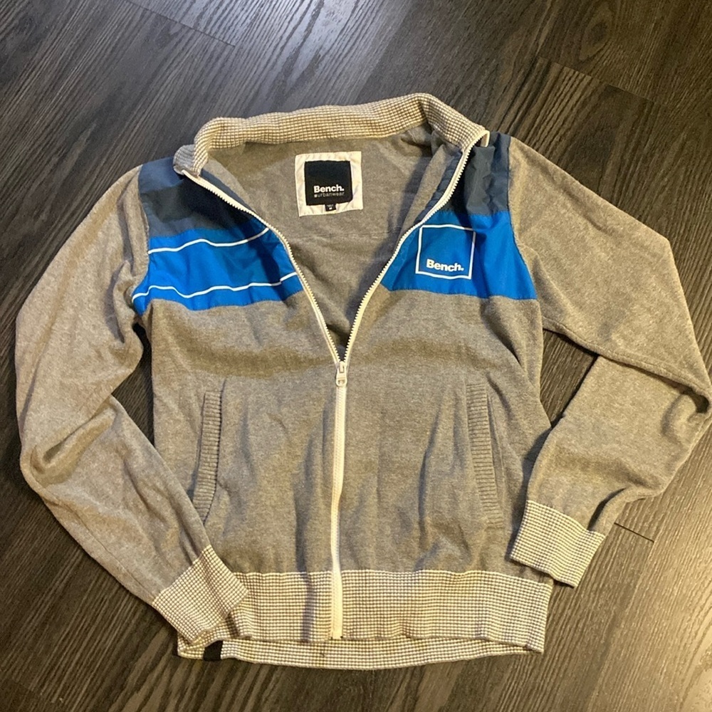 🍍BENCH URBAN WEAR ZIP UP🍍SIZE MEDIUM🍍Q-1